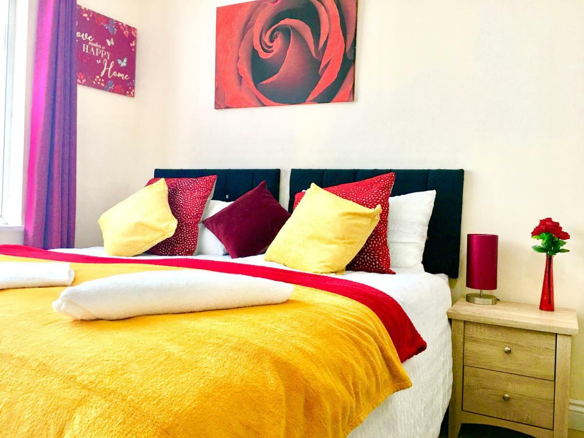 Studio Apartment, Private Bathroom And Parking Ilford Dış mekan fotoğraf